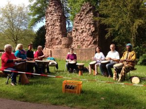 die Trommlergruppe von Boku Mabi (evangelische Kirchengemeinde)